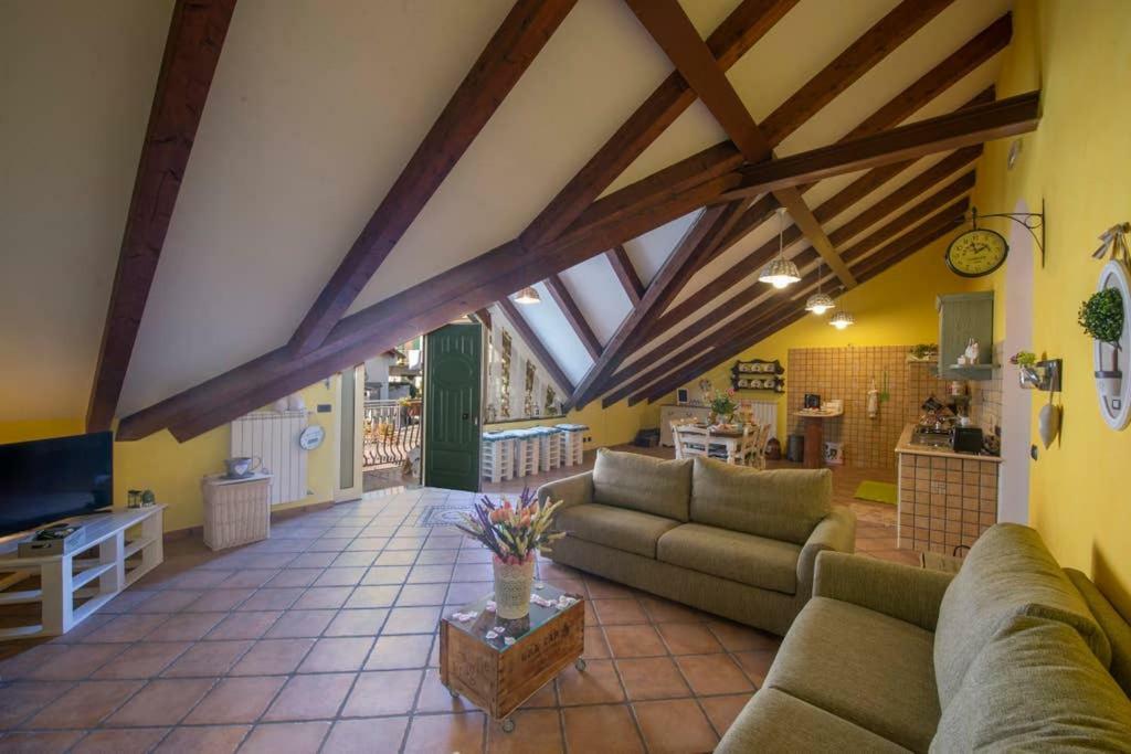 Apartmán Mansarda Ciaciano Bomerano Exteriér fotografie